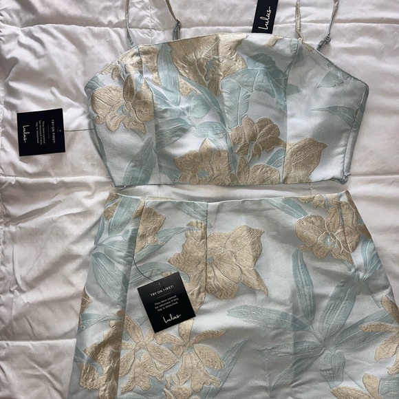 Never worn — Lulus two piece set, medium. fits more like a small. - Picture 3 of 4